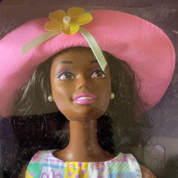 Easter Style Barbie 1997 - Picture 5 of 6